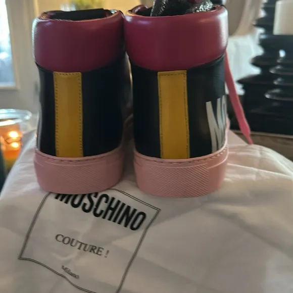 SALE🔥🔥🔥New Moschino Couture Black Pink Hightops sneakers 40