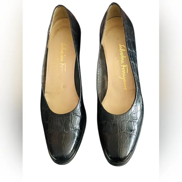 Salvatore Ferragamo Black Leather Loafers Classic Flats