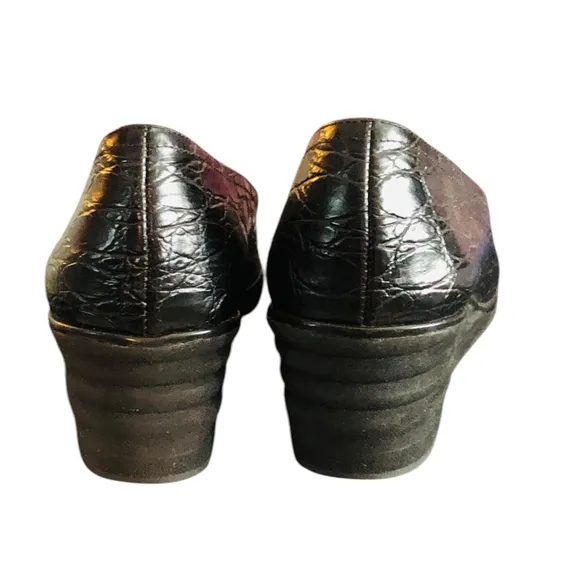 Salvatore Ferragamo Black Leather Loafers Classic Flats