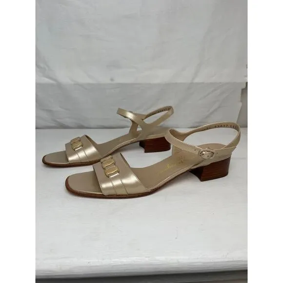 Salvatore Ferragamo Open Toe Sandals Womens Size 7.5 Nude Strappy Chunky Heel