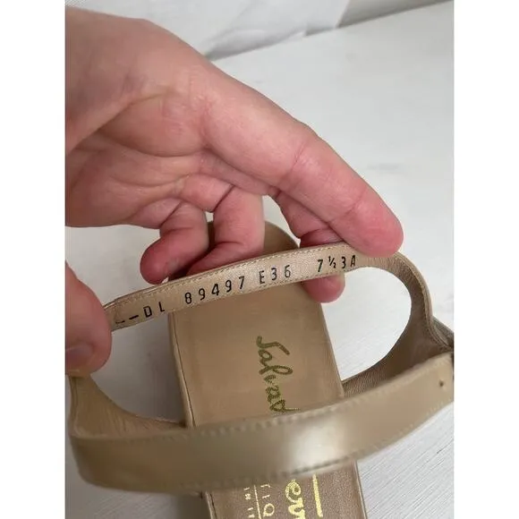 Salvatore Ferragamo Open Toe Sandals Womens Size 7.5 Nude Strappy Chunky Heel