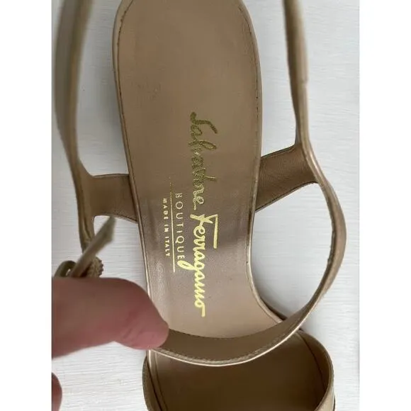 Salvatore Ferragamo Open Toe Sandals Womens Size 7.5 Nude Strappy Chunky Heel