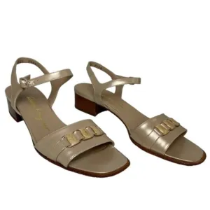 Salvatore Ferragamo Open Toe Sandals Womens Size 7.5 Nude Strappy Chunky Heel
