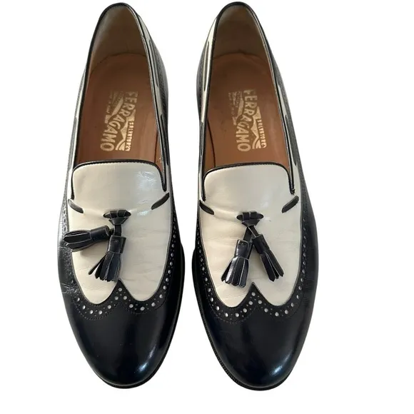 SALVATORE FERRAGAMO TASSEL OXFORD BROUGE DETAILED LOAFERS SIZE 9