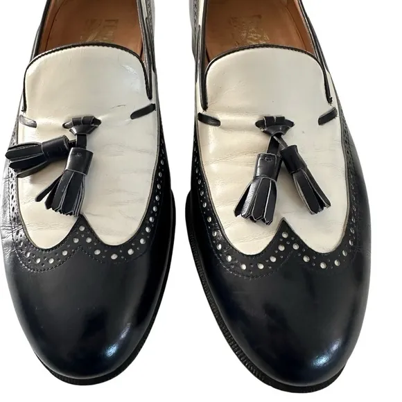 SALVATORE FERRAGAMO TASSEL OXFORD BROUGE DETAILED LOAFERS SIZE 9