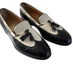SALVATORE FERRAGAMO TASSEL OXFORD BROUGE DETAILED LOAFERS SIZE 9