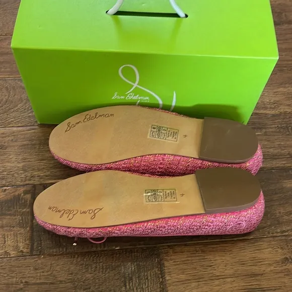 Sam Edelman Girls' Felicia Ballet Flat in Pink Boucle Size 4