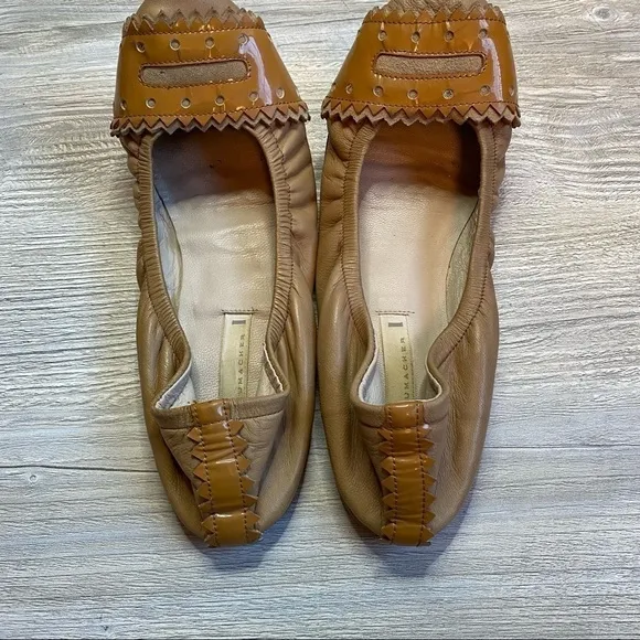 Schumacher leather fitted ballet flats size 37 or USA 7 patent toe and heel