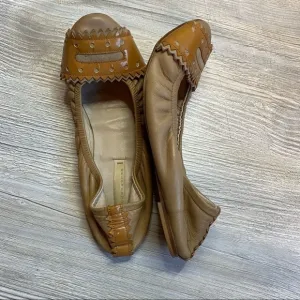 Schumacher leather fitted ballet flats size 37 or USA 7 patent toe and heel
