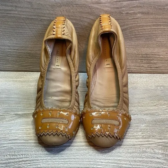 Schumacher leather fitted ballet flats size 37 or USA 7 patent toe and heel