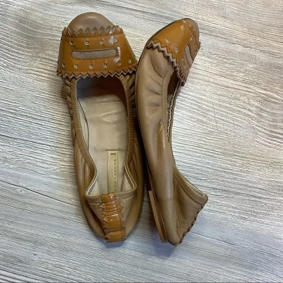 Schumacher leather fitted ballet flats size 37 or USA 7 patent toe and heel