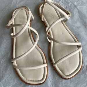 SCHUTZ Lovi Flat in Cream size 9.5 Strappy Leather Sandals
