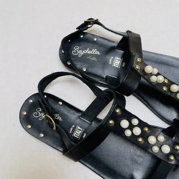 Seychelles Black Studded Pearl Leather Flat Sandals Womens 9 Italy Made Vacay