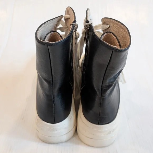 SHANE JUSTIN Chunky Chonky Platform Sole Black &amp; White Lace-up High top Boots