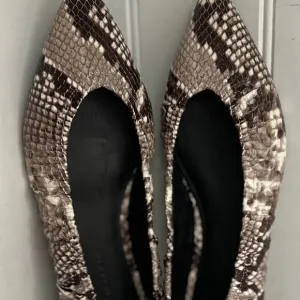 Sigerson Morrison Womens Lahela Animal Print Ballet Flats EUR 38 (2033983)