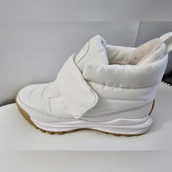 Size 10 Sorel Waterproof Insulated Boots Style Sneaker Shoes