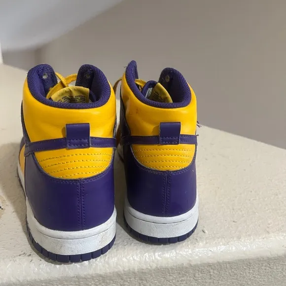 Size 6.5Y (GS) - Nike Dunk High‎ “Lakers”