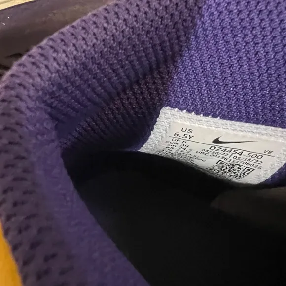 Size 6.5Y (GS) - Nike Dunk High‎ “Lakers”