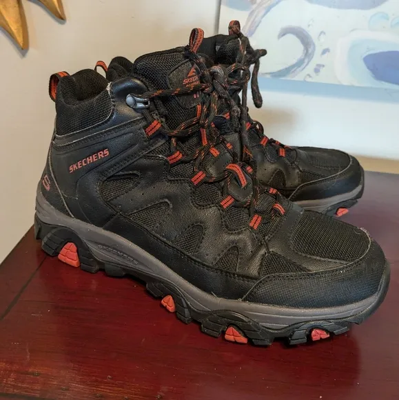 Skechers Men’s Pine Trail Gotera Black Hiking Boots, Size 10 M Hightop Snow EUC
