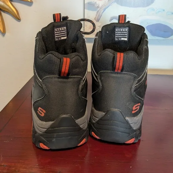 Skechers Men’s Pine Trail Gotera Black Hiking Boots, Size 10 M Hightop Snow EUC