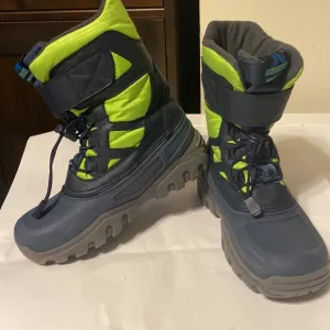 SKECHERS WARM&amp; DRY RAIN SNOW BOOTS SIZE 4