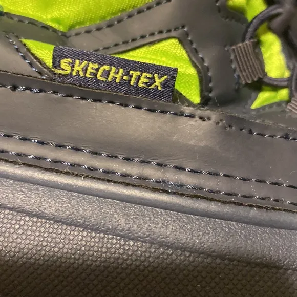 SKECHERS WARM&amp; DRY RAIN SNOW BOOTS SIZE 4