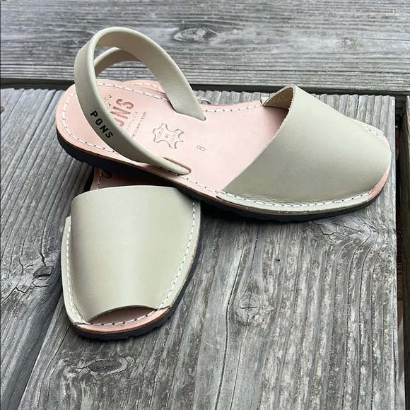 Soludos Cream Sandals Flat Sole Slingback