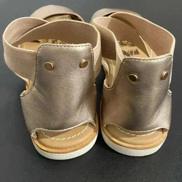 Sorel Anthropologie Ella ll Cross Strap Sandals Casual Sporty Neutral Gold EUC