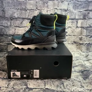 SOREL Black Kinetic Sport Waterproof Snow Boots Women's Size 6 NL3776-375