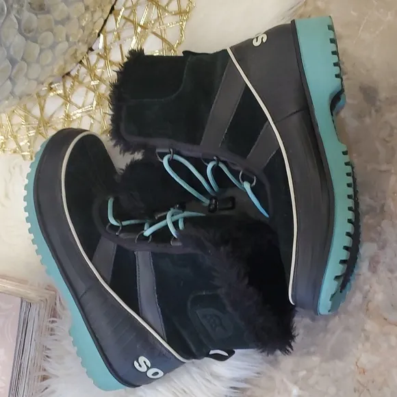 Sorel black waterproof snow boots size 7