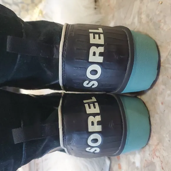 Sorel black waterproof snow boots size 7