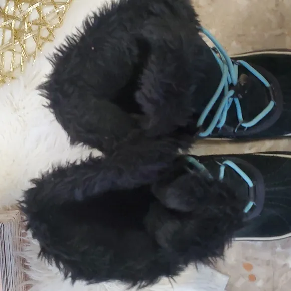Sorel black waterproof snow boots size 7