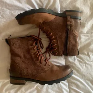 Sorel Brown Hiking and Snow waterproof Boots Size 7.5