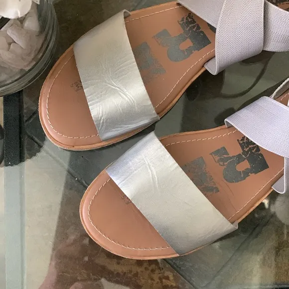 SOREL ELLA II FLAT SANDALS