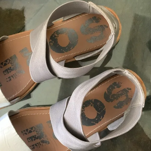 SOREL ELLA II FLAT SANDALS