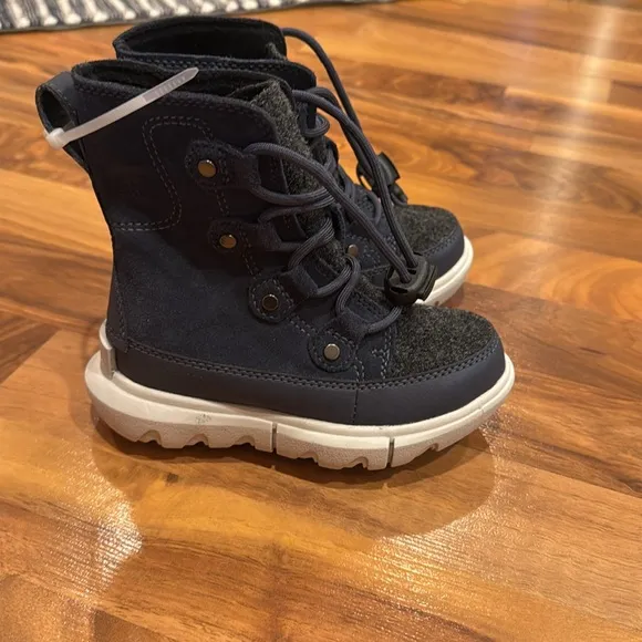 Sorel‎ explorer toddler navy insulated boots size 9