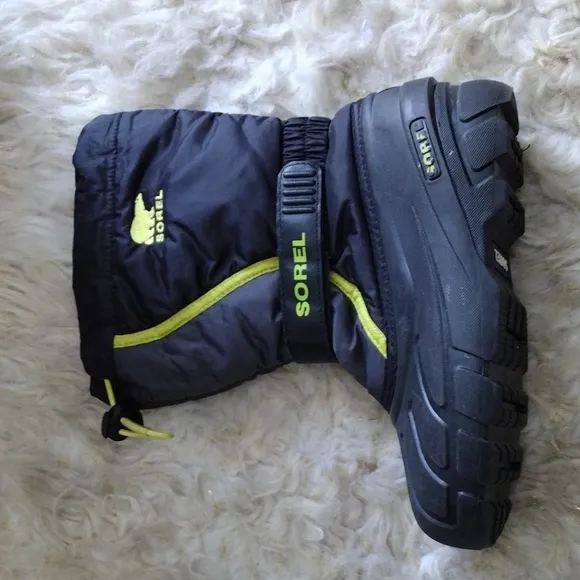 Sorel flurry insulated winter boots