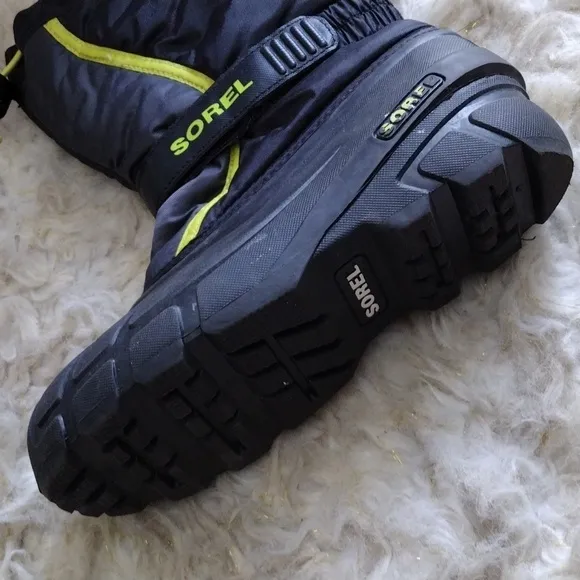 Sorel flurry insulated winter boots