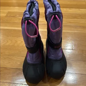 Sorel girl winter snow boots size 2.