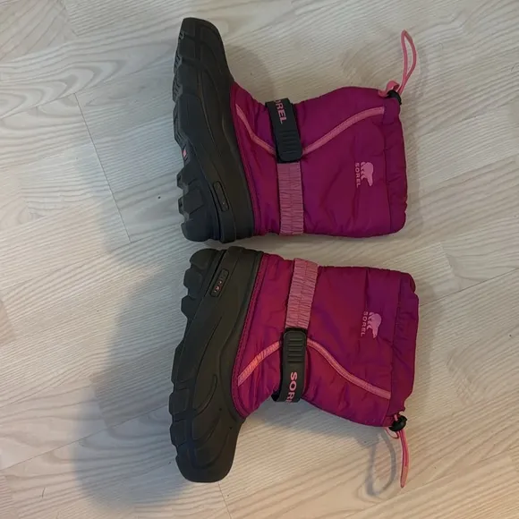 SOREL‎ Girl’s Hot Pink Insulated Outdoor Waterproof Winter Snow Boots Size 3