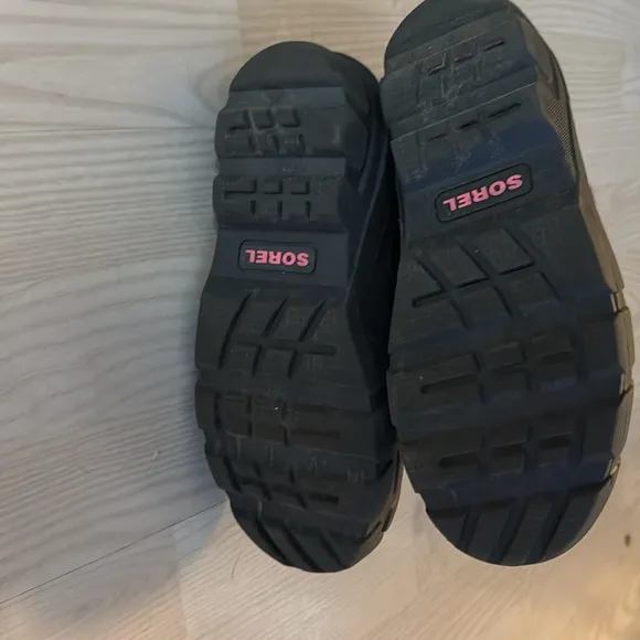 SOREL‎ Girl’s Hot Pink Insulated Outdoor Waterproof Winter Snow Boots Size 3