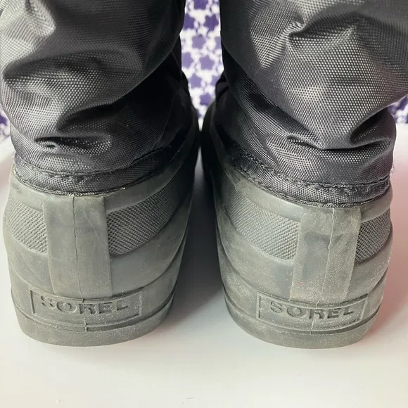 Sorel Girl’s winter snow boots black insulated warm adjustable openings size 4