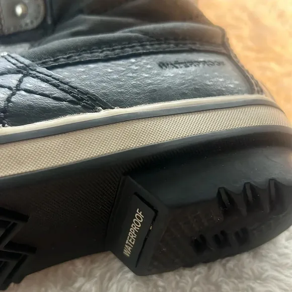Sorel Girls Youth Sz 5 Black TOFINO Waterproof Snow Boots w/ Faux Fur Snow boots