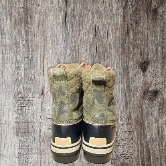 Sorel insulated waterproof duck boots new in box size 5