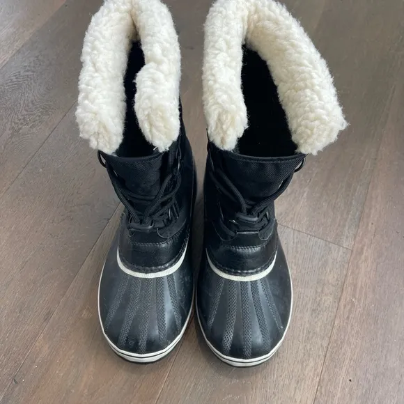 Sorel Kids Black Snow BootsSize 7 (Big Boy)