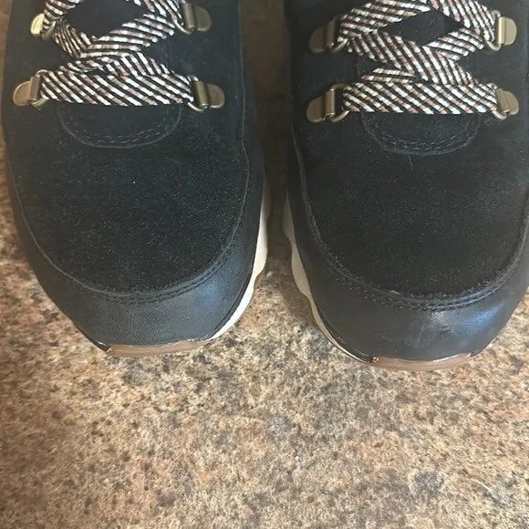 Sorel Kinetic Conquest Winter Boots Lace Up Black Womens Size 9.5