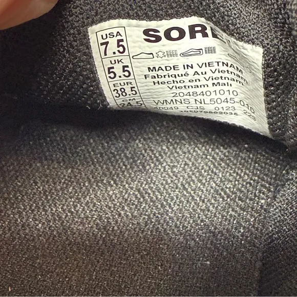 Sorel Ona 503 Everyday Low Top Black Chunky Platform Sneaker 7 1/2