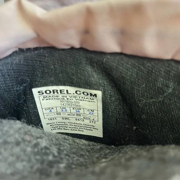 Sorel pink / black Snow boots Size 4
