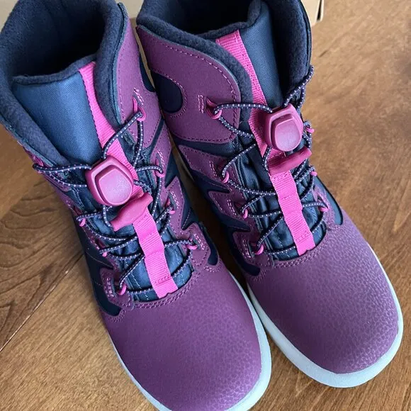 Sorel Snow Bank 4.0 boots 2 NIB