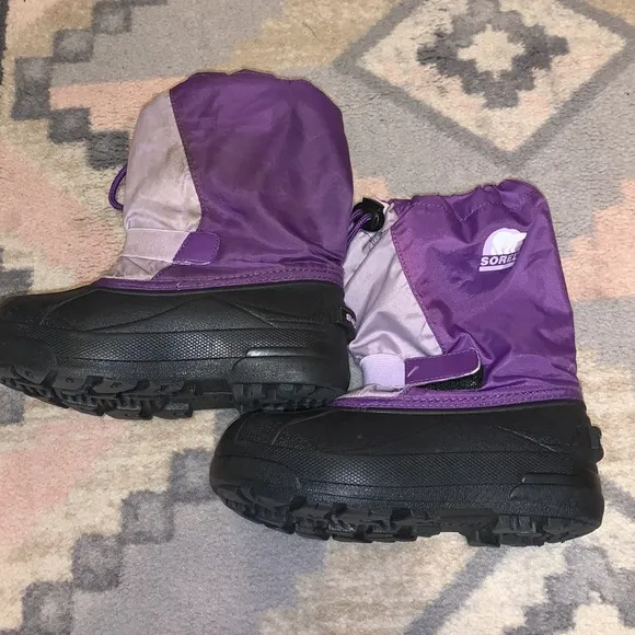 Sorel snow boots 🥾